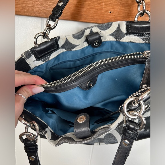 Coach signature Peyton carryall 14515 - Dec 2009 - Picture 5 of 17